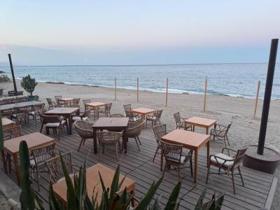 Vivienda en construcción a la venta – Diseño, luz y personalización en Desert Springs Resort (22)